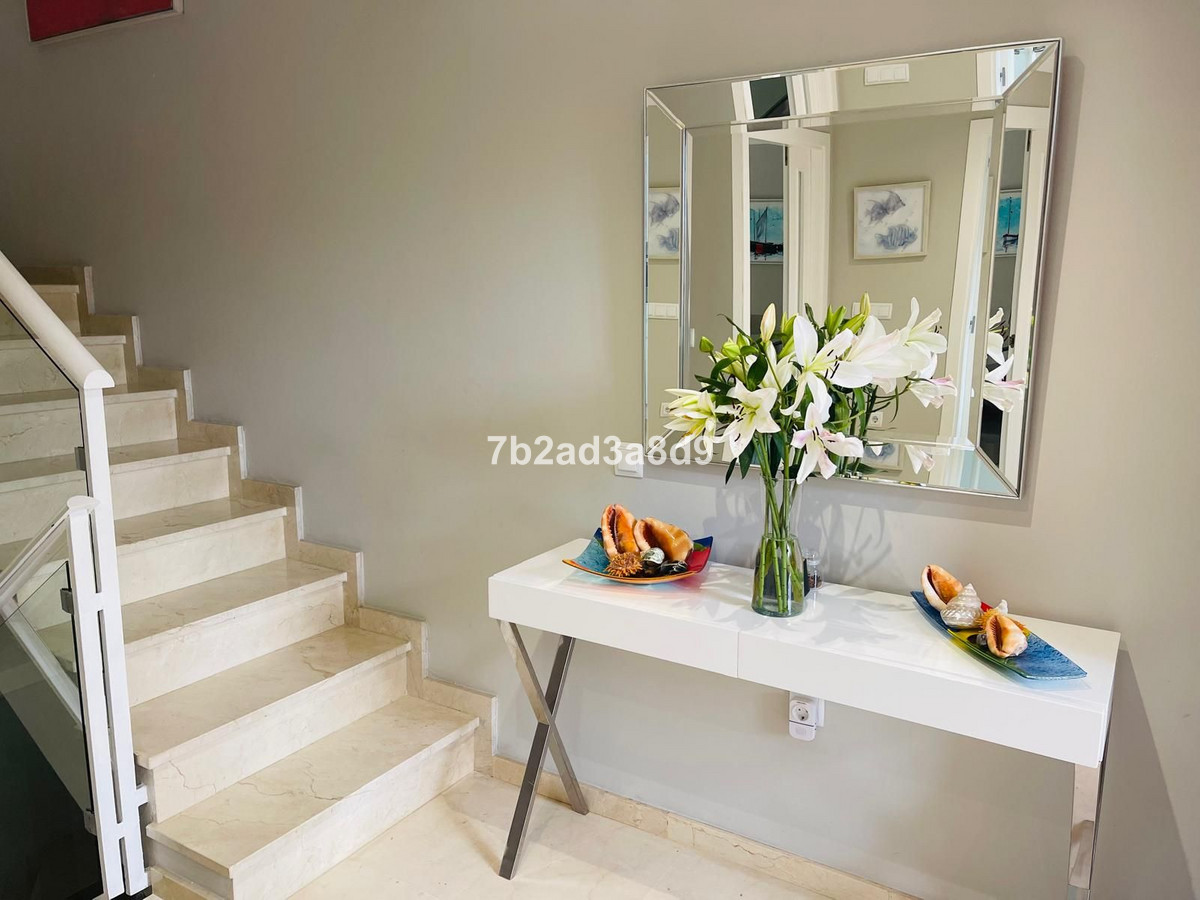 Se vende Adosada de 5 dormitorios en Costa Del Sol, Málaga, España