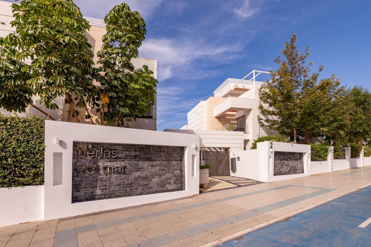 4 Bed Townhouse for sale in San Pedro De Alcántara Costa Del Sol, Málaga, Spain