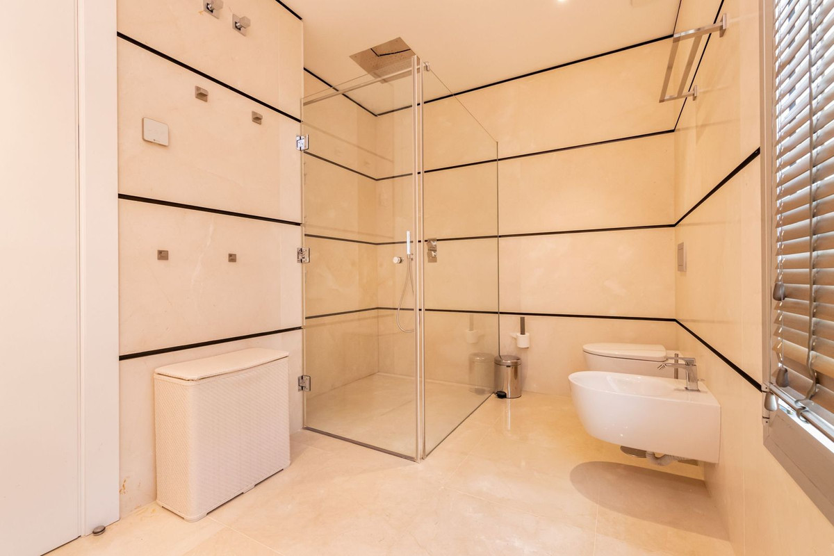 4 Bed Townhouse for sale in San Pedro De Alcántara Costa Del Sol, Málaga, Spain