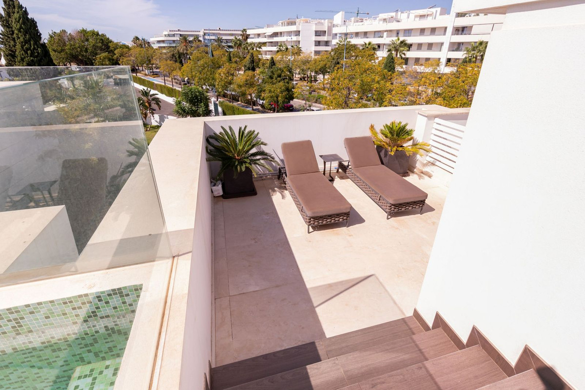 4 Bed Townhouse for sale in San Pedro De Alcántara Costa Del Sol, Málaga, Spain