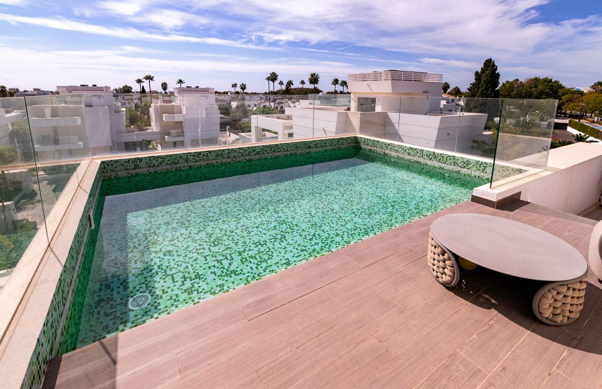 4 Bed Townhouse for sale in San Pedro De Alcántara Costa Del Sol, Málaga, Spain