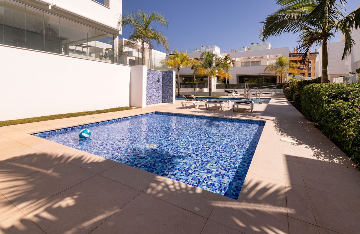 4 Bed Townhouse for sale in San Pedro De Alcántara Costa Del Sol, Málaga, Spain