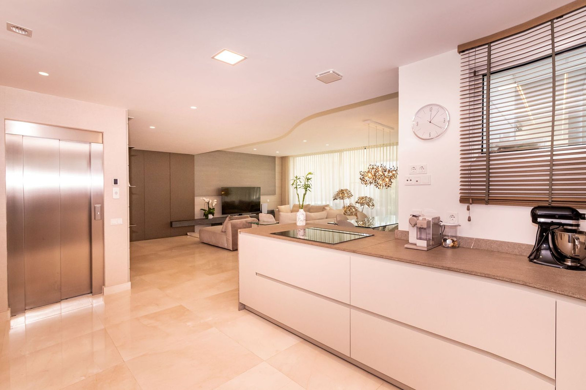 4 Bed Townhouse for sale in San Pedro De Alcántara Costa Del Sol, Málaga, Spain