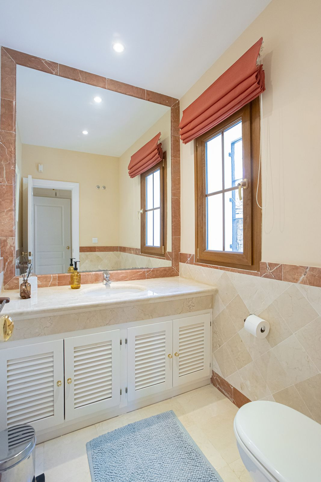 5 Bed Townhouse for sale in El Paraiso Costa Del Sol, Málaga, Spain