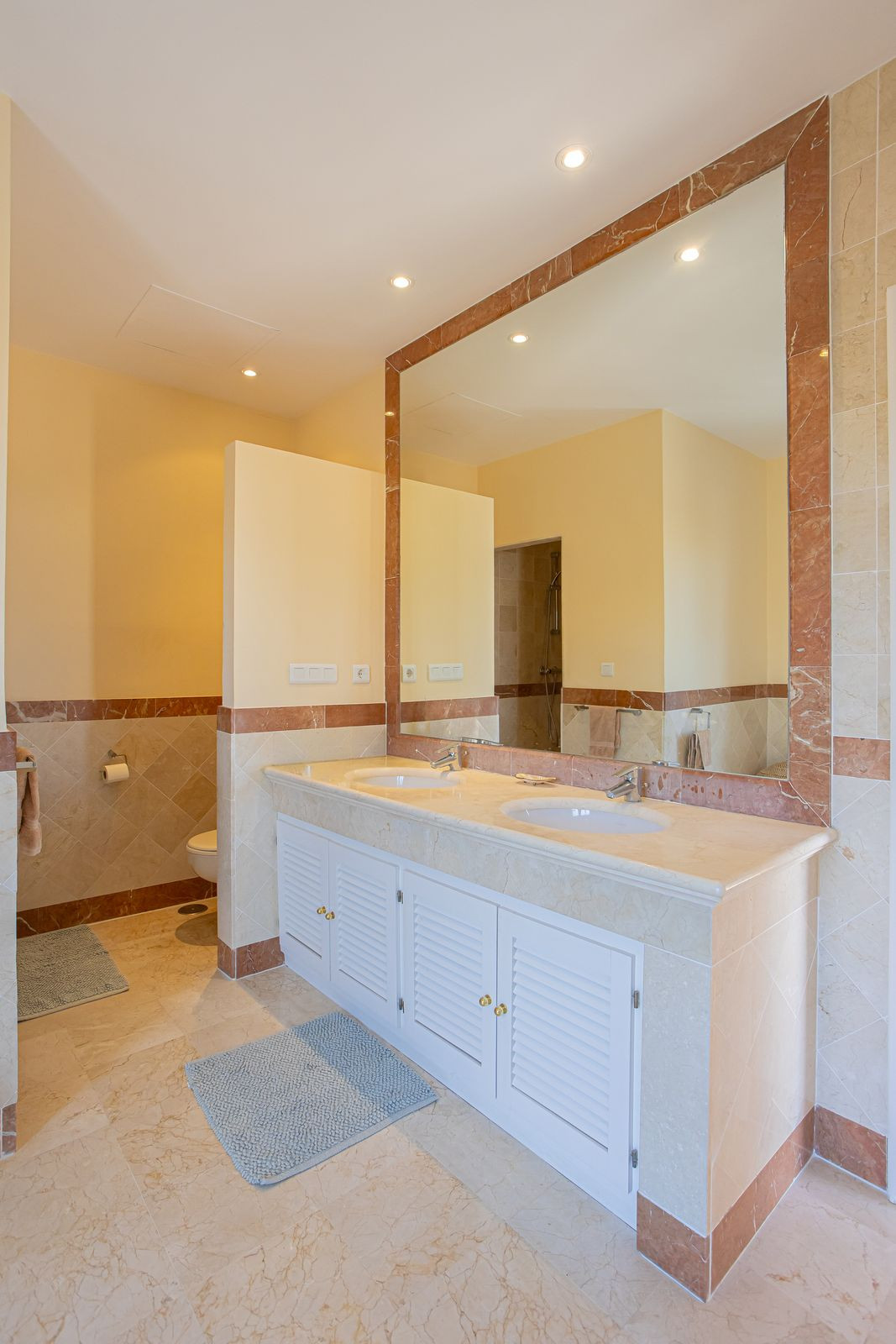 5 Bed Townhouse for sale in El Paraiso Costa Del Sol, Málaga, Spain