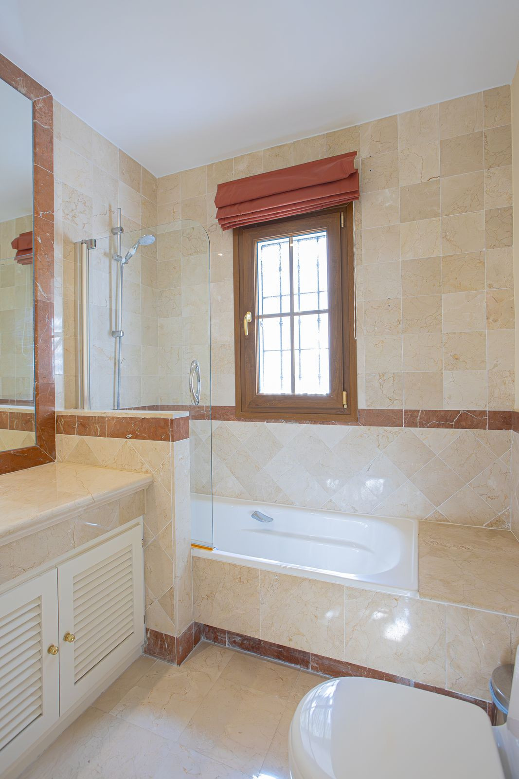 5 Bed Townhouse for sale in El Paraiso Costa Del Sol, Málaga, Spain