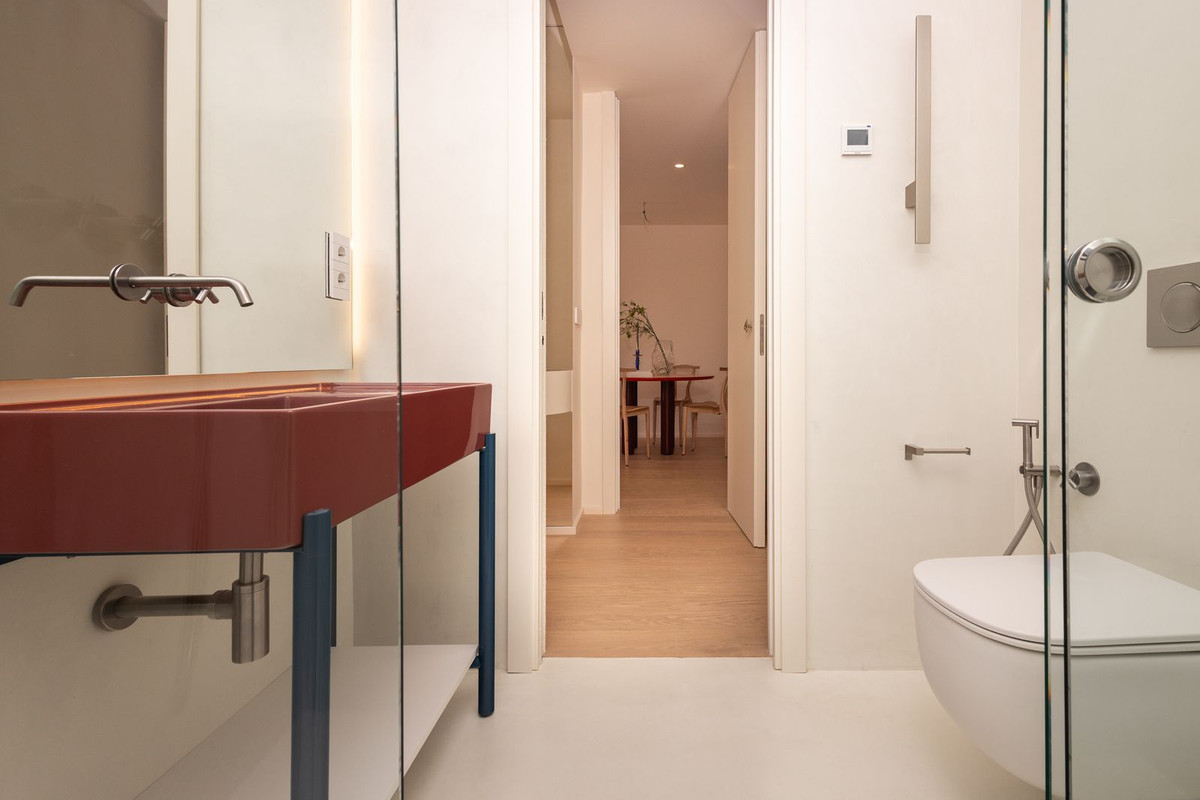 2 Bed Apartment for sale in Nueva Andalucía Costa Del Sol, Málaga, Spain