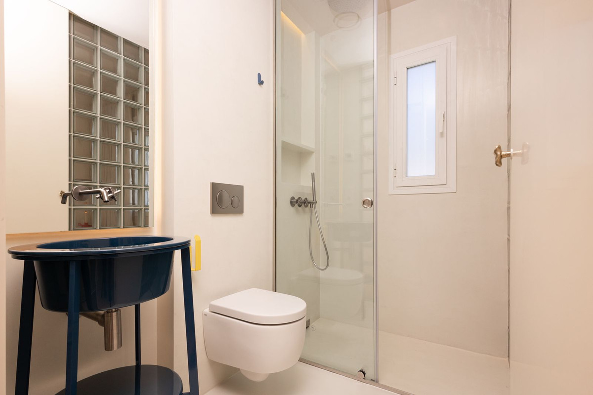 2 Bed Apartment for sale in Nueva Andalucía Costa Del Sol, Málaga, Spain