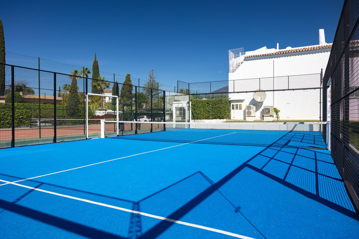 2 Bed Apartment for sale in Nueva Andalucía Costa Del Sol, Málaga, Spain
