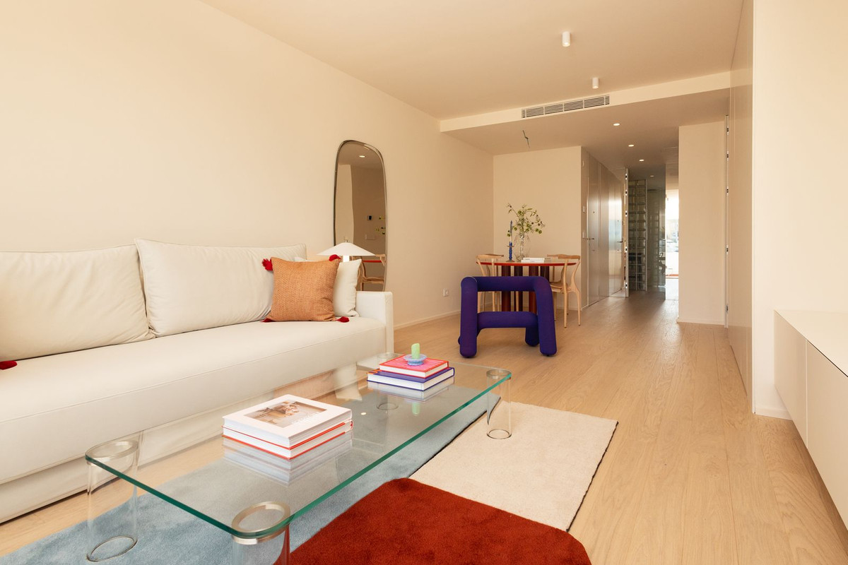 2 Bed Apartment for sale in Nueva Andalucía Costa Del Sol, Málaga, Spain