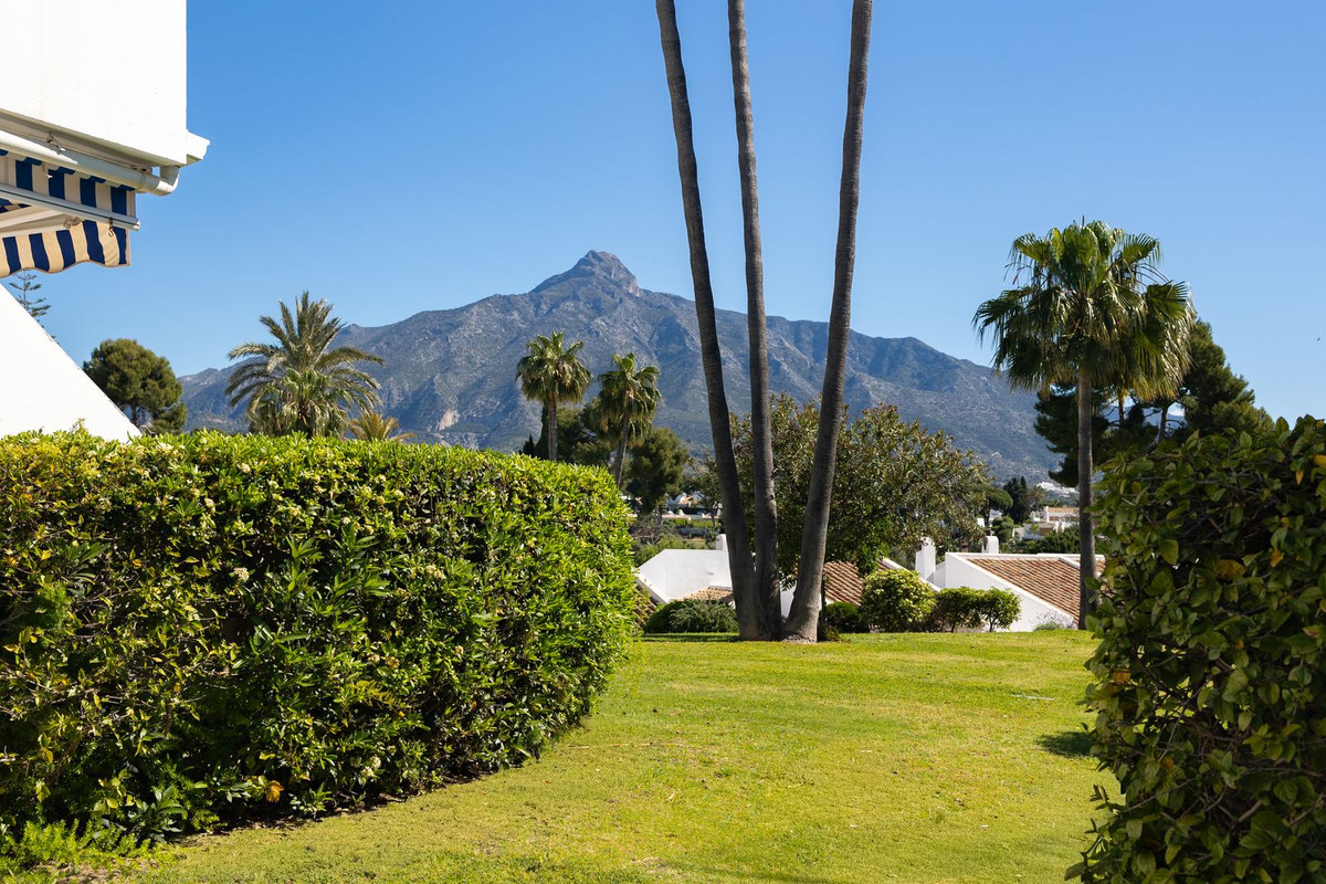 2 Bed Apartment for sale in Nueva Andalucía Costa Del Sol, Málaga, Spain