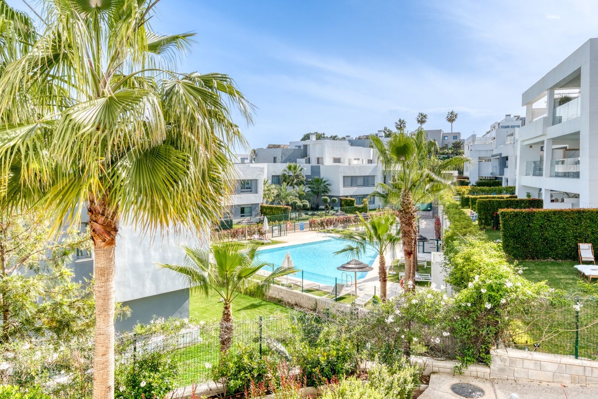 Se vende Apartamento Planta Media de 2 dormitorios en Costa Del Sol, Málaga, España
