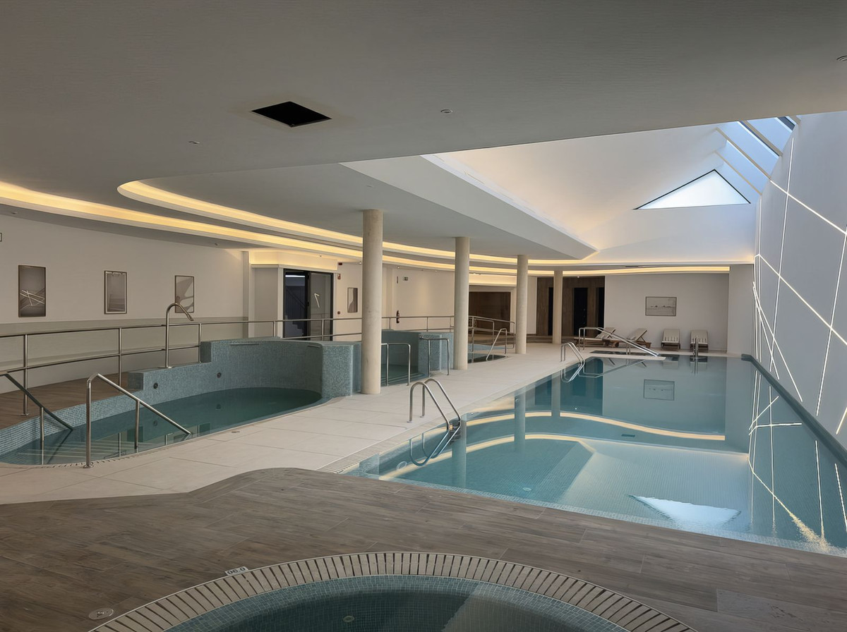 Se vende Apartamento Planta Media de 2 dormitorios en Costa Del Sol, Málaga, España