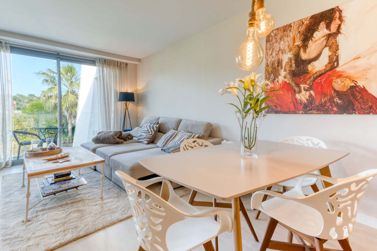 Se vende Apartamento Planta Media de 2 dormitorios en Costa Del Sol, Málaga, España