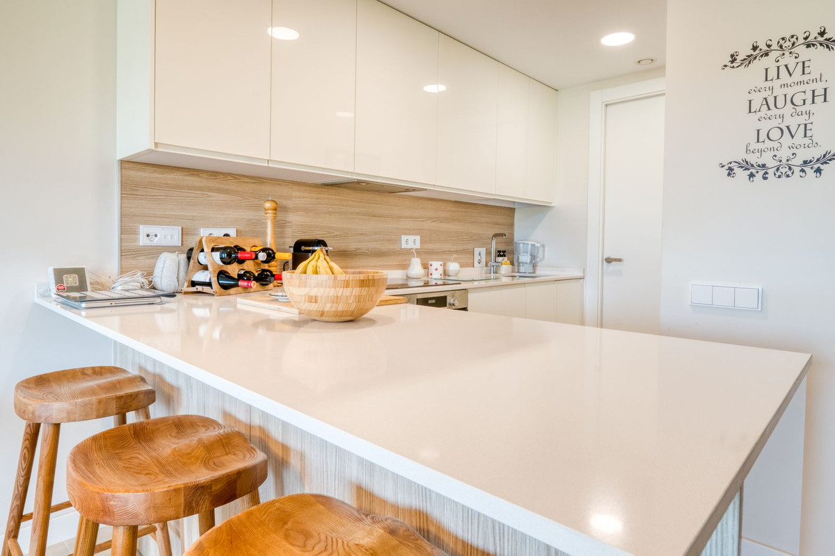 Se vende Apartamento Planta Media de 2 dormitorios en Costa Del Sol, Málaga, España