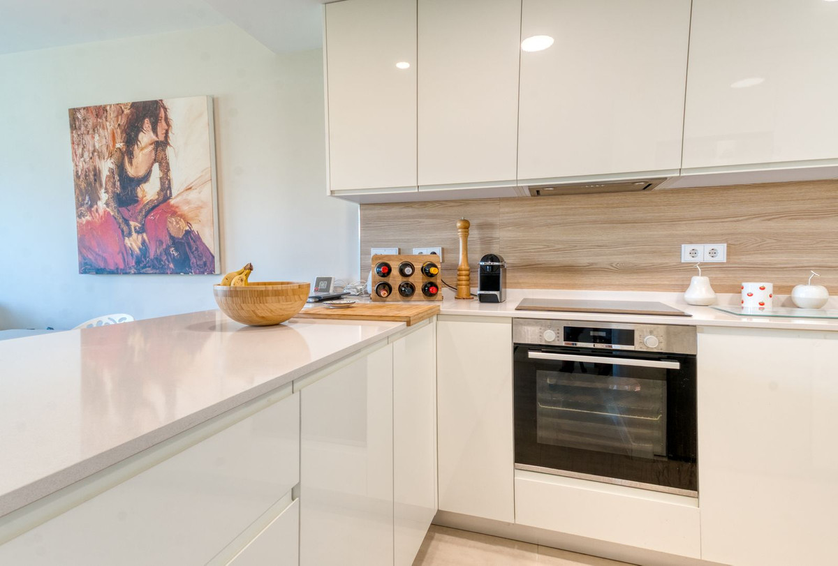 Se vende Apartamento Planta Media de 2 dormitorios en Costa Del Sol, Málaga, España