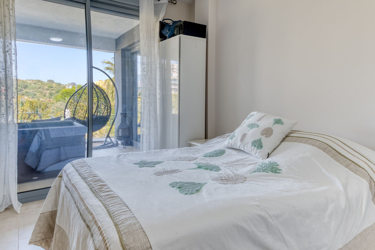 Se vende Apartamento Planta Media de 2 dormitorios en Costa Del Sol, Málaga, España