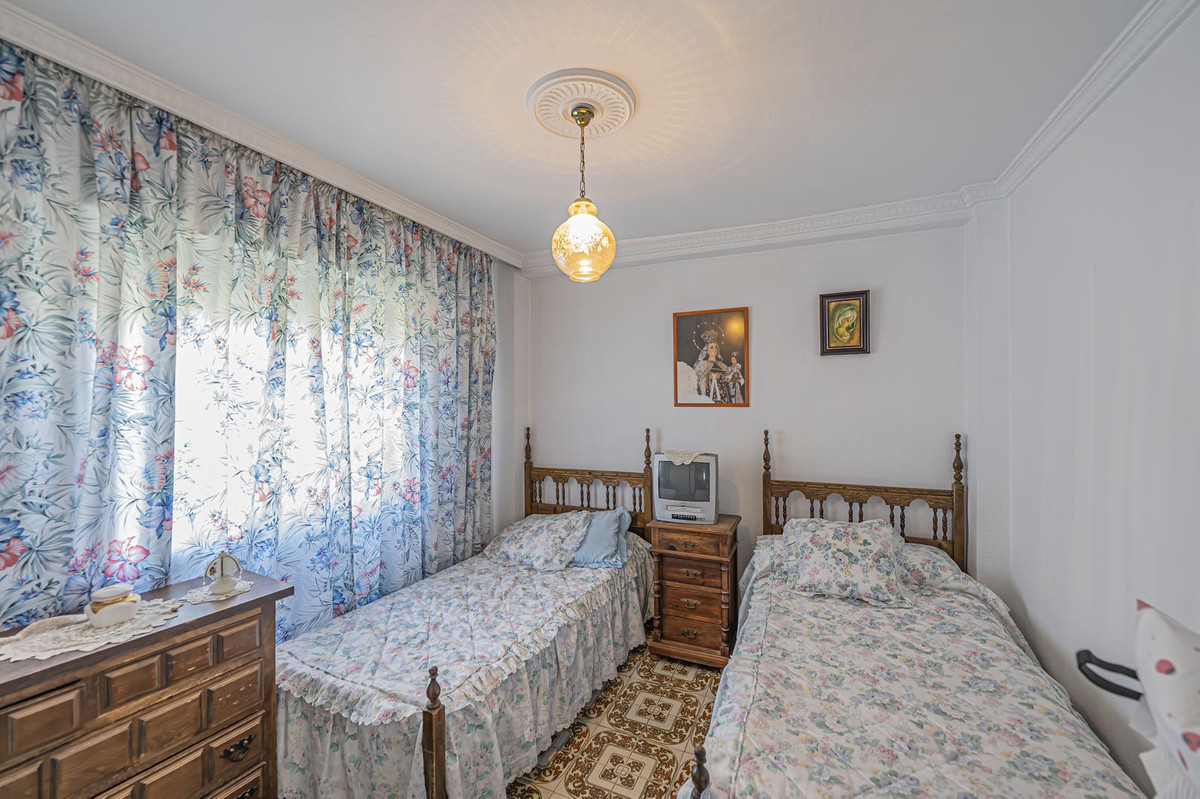 3 Bed Apartment for sale in Marbella Costa Del Sol, Málaga, Spain