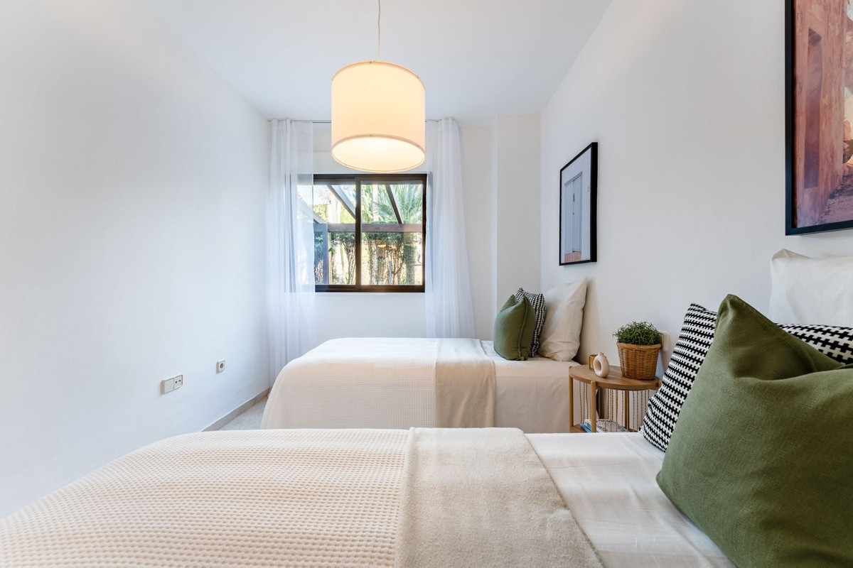 Se vende Apartamento Planta Baja de 3 dormitorios en Costa Del Sol, Málaga, España