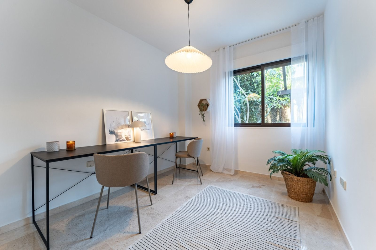 Se vende Apartamento Planta Baja de 3 dormitorios en Costa Del Sol, Málaga, España