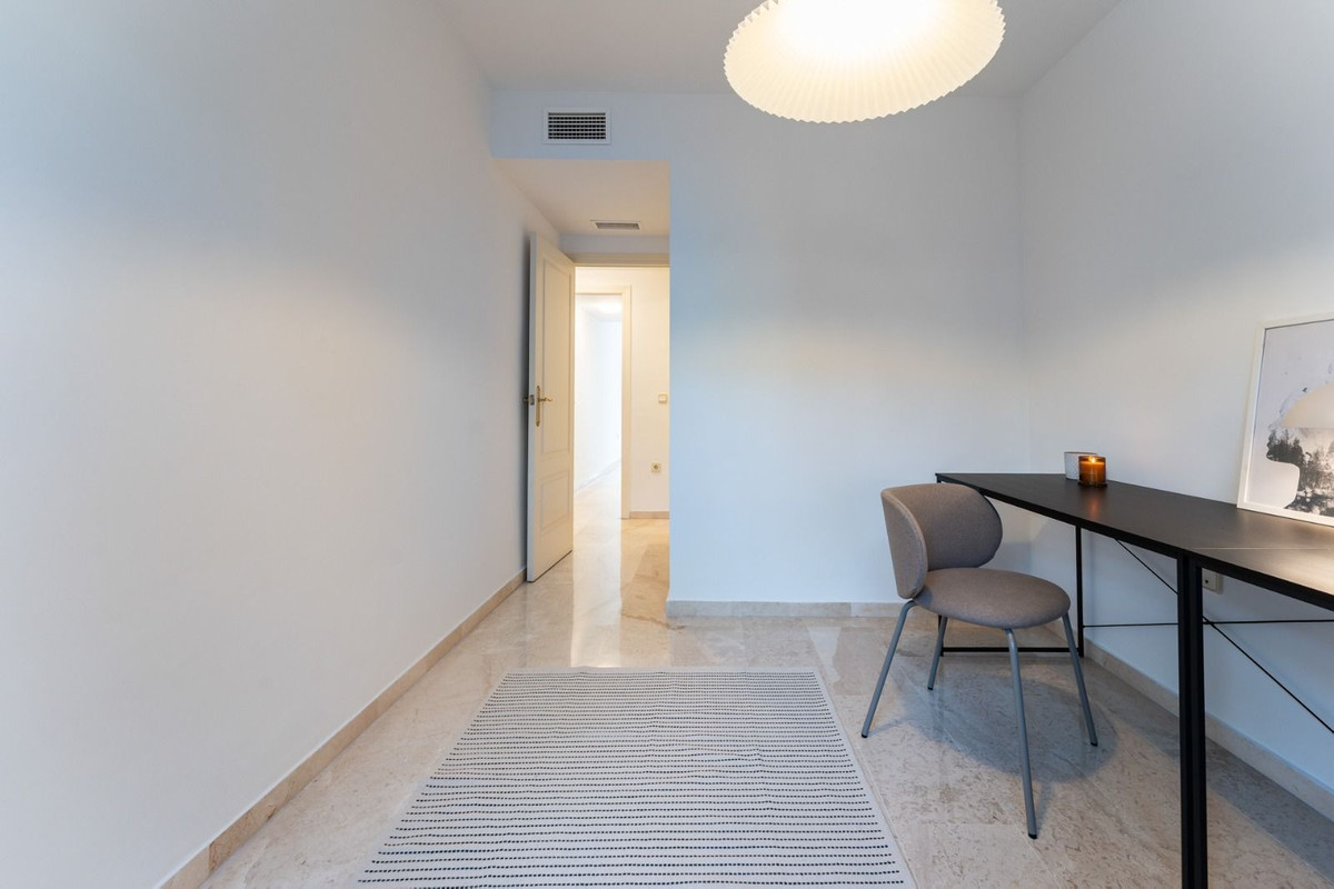 Se vende Apartamento Planta Baja de 3 dormitorios en Costa Del Sol, Málaga, España