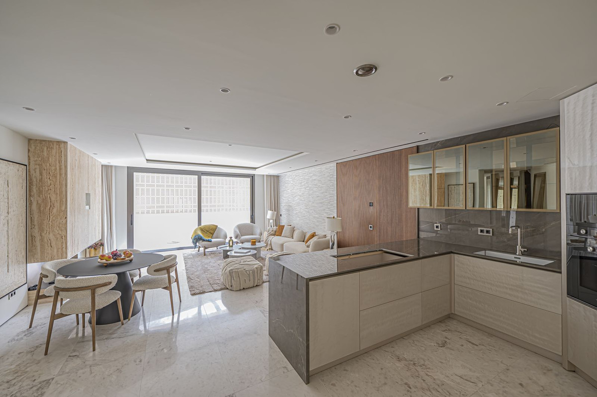 1 Bed Apartment for sale in The Golden Mile Costa Del Sol, Málaga, Spain