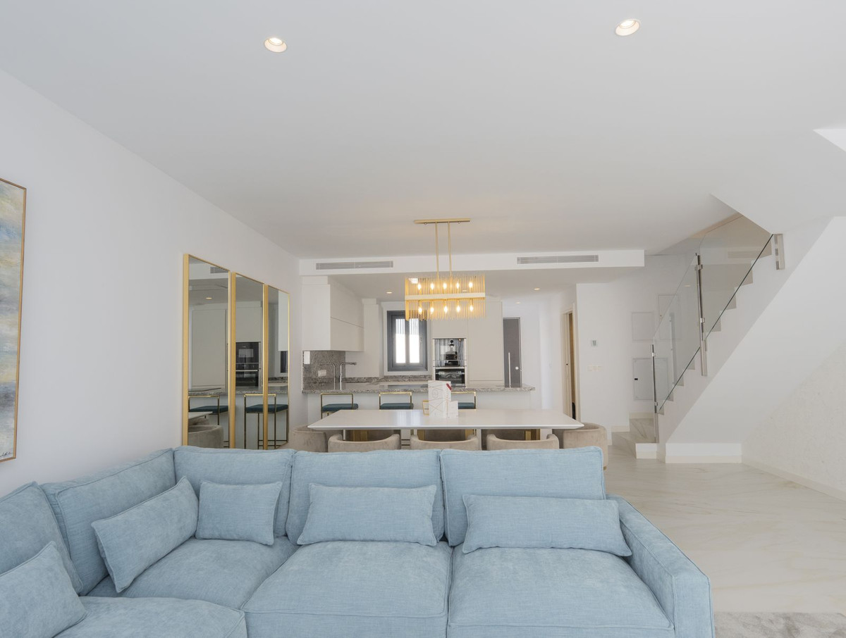 4 Bed Townhouse for sale in Nueva Andalucía Costa Del Sol, Málaga, Spain