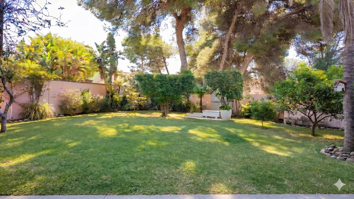 3 Bed Townhouse for sale in Estepona Costa Del Sol, Málaga, Spain