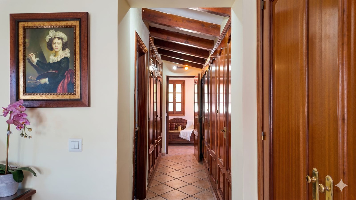 3 Bed Townhouse for sale in Estepona Costa Del Sol, Málaga, Spain