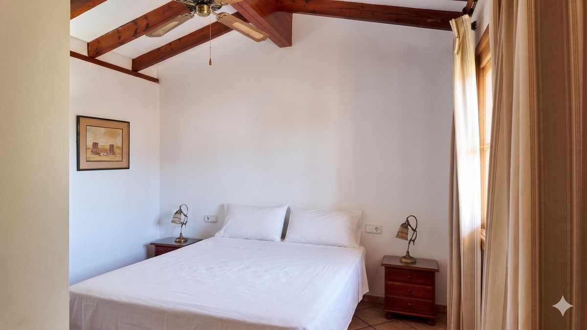 3 Bed Townhouse for sale in Estepona Costa Del Sol, Málaga, Spain