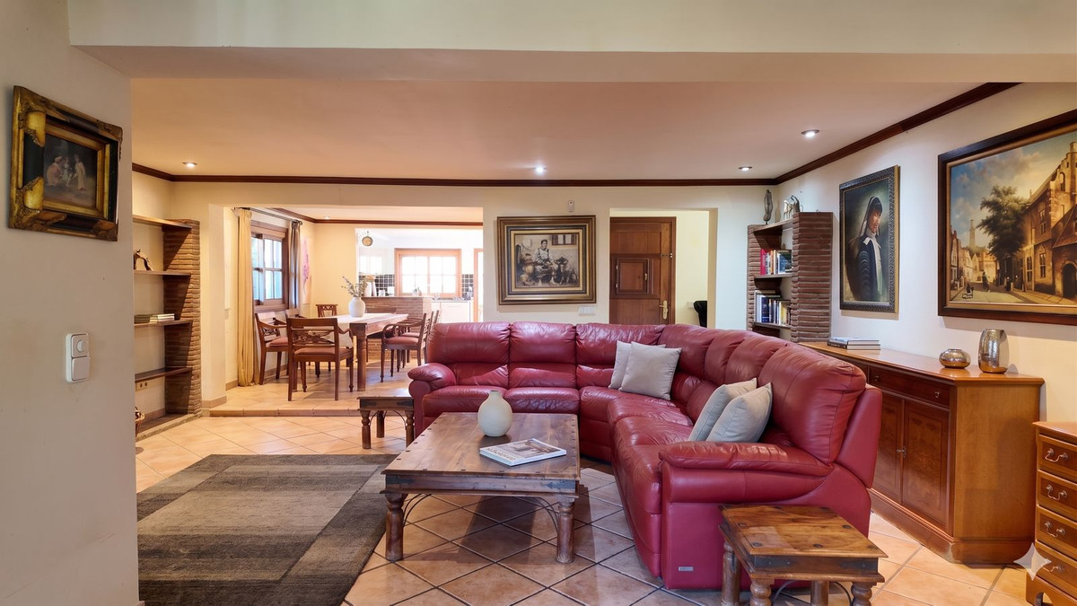3 Bed Townhouse for sale in Estepona Costa Del Sol, Málaga, Spain