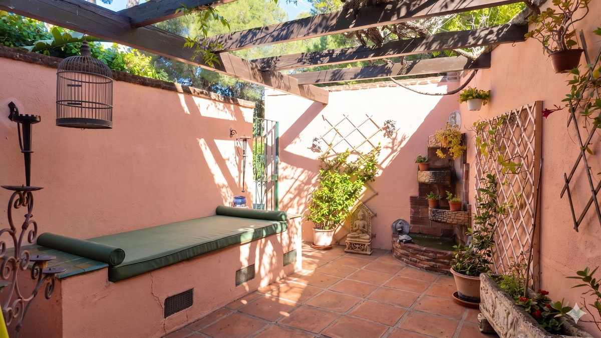 3 Bed Townhouse for sale in Estepona Costa Del Sol, Málaga, Spain