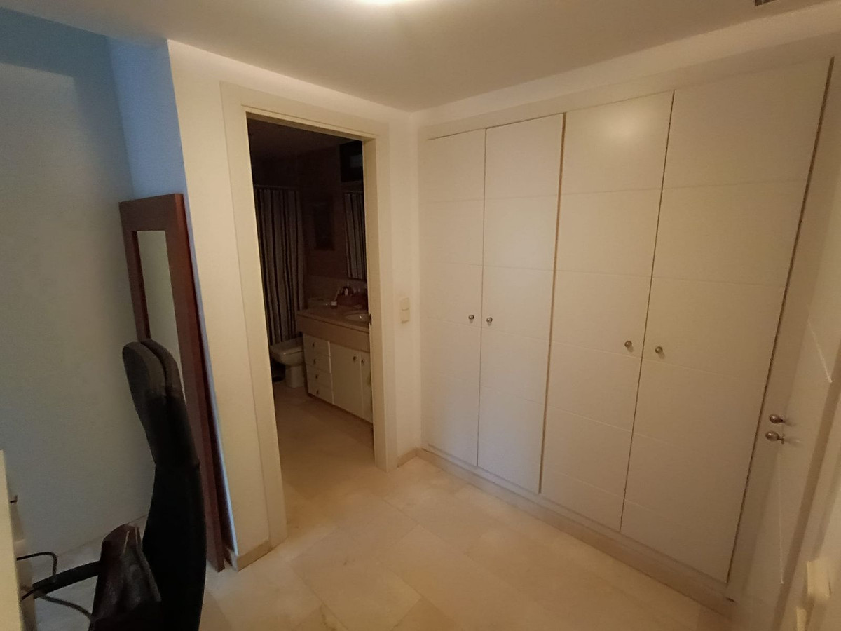 Se vende Apartamento Planta Baja de 3 dormitorios en Costa Del Sol, Málaga, España