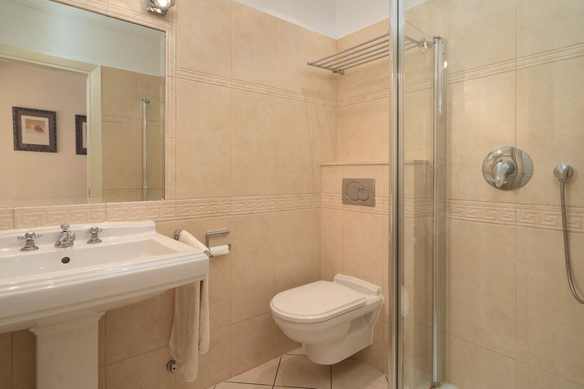 Se vende Pareada de 2 dormitorios en Costa Del Sol, Málaga, España