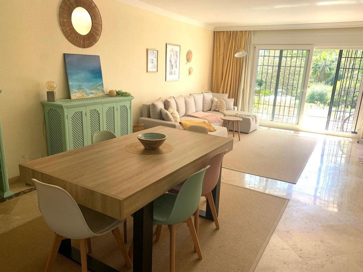 Se vende Pareada de 2 dormitorios en Costa Del Sol, Málaga, España