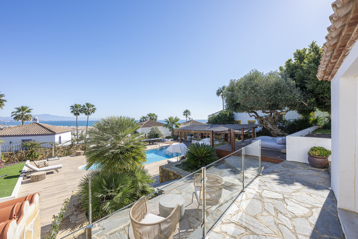 Se vende Villa - Chalet de 6 dormitorios en Costa Del Sol, Málaga, España