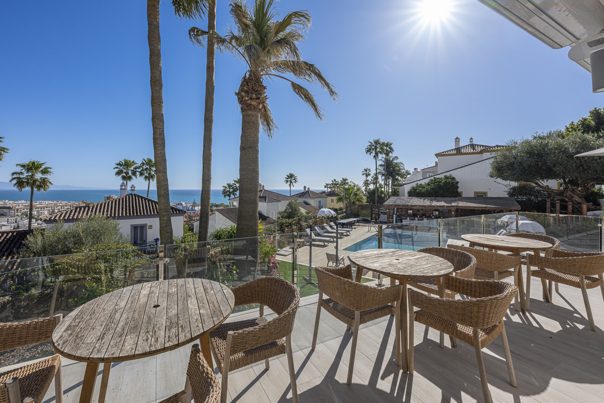 Se vende Villa - Chalet de 6 dormitorios en Costa Del Sol, Málaga, España