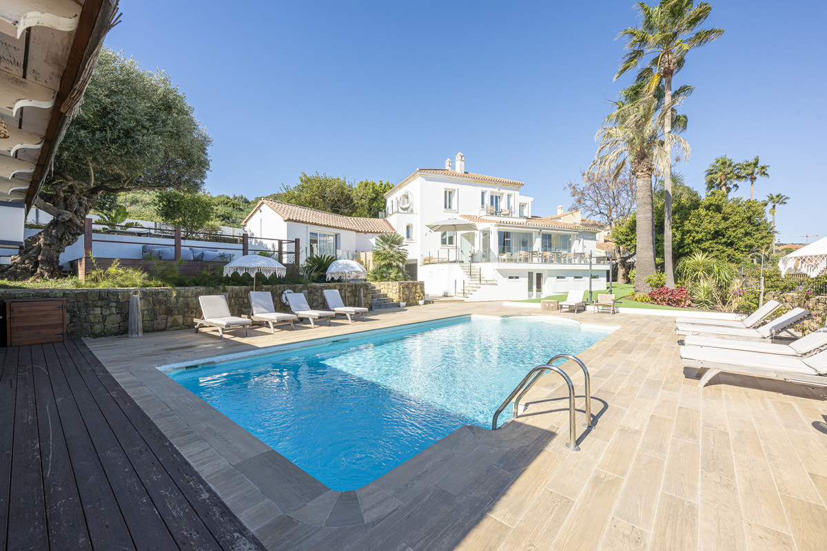 Se vende Villa - Chalet de 6 dormitorios en Costa Del Sol, Málaga, España