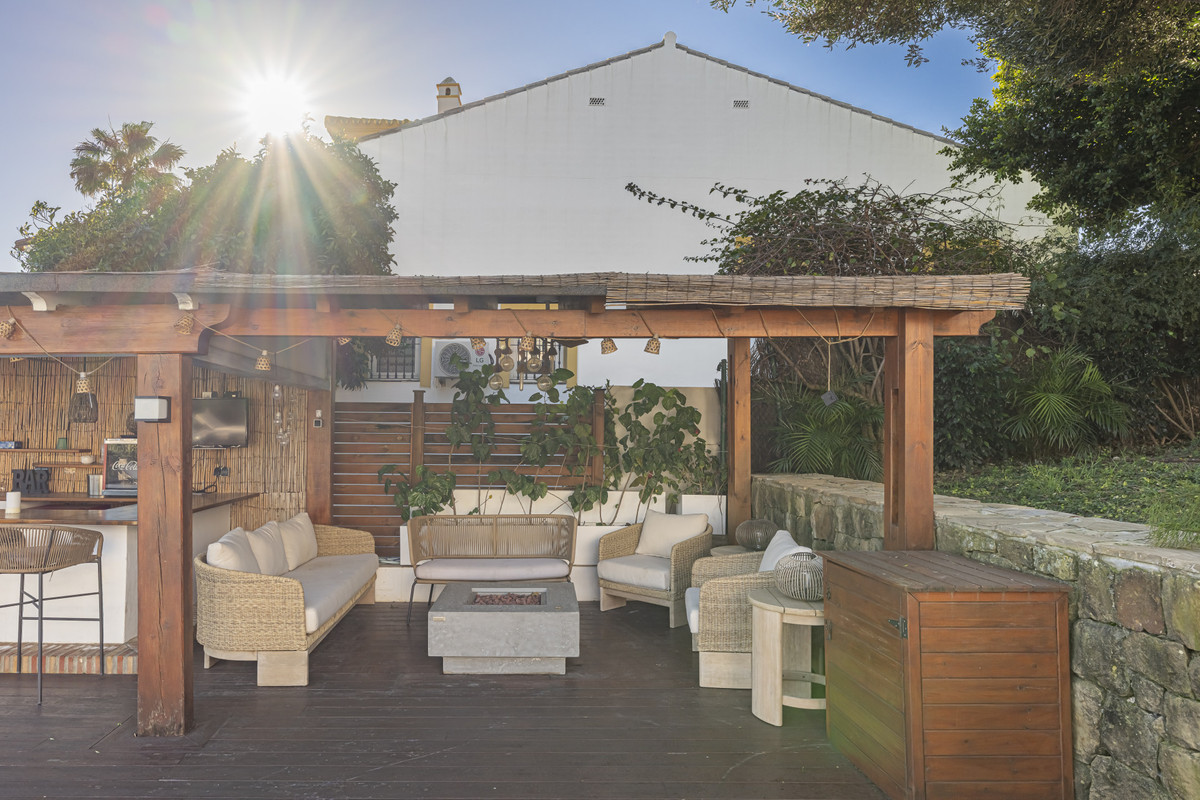 Se vende Villa - Chalet de 6 dormitorios en Costa Del Sol, Málaga, España