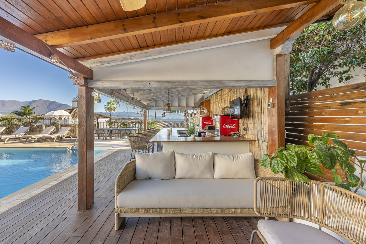 Se vende Villa - Chalet de 6 dormitorios en Costa Del Sol, Málaga, España