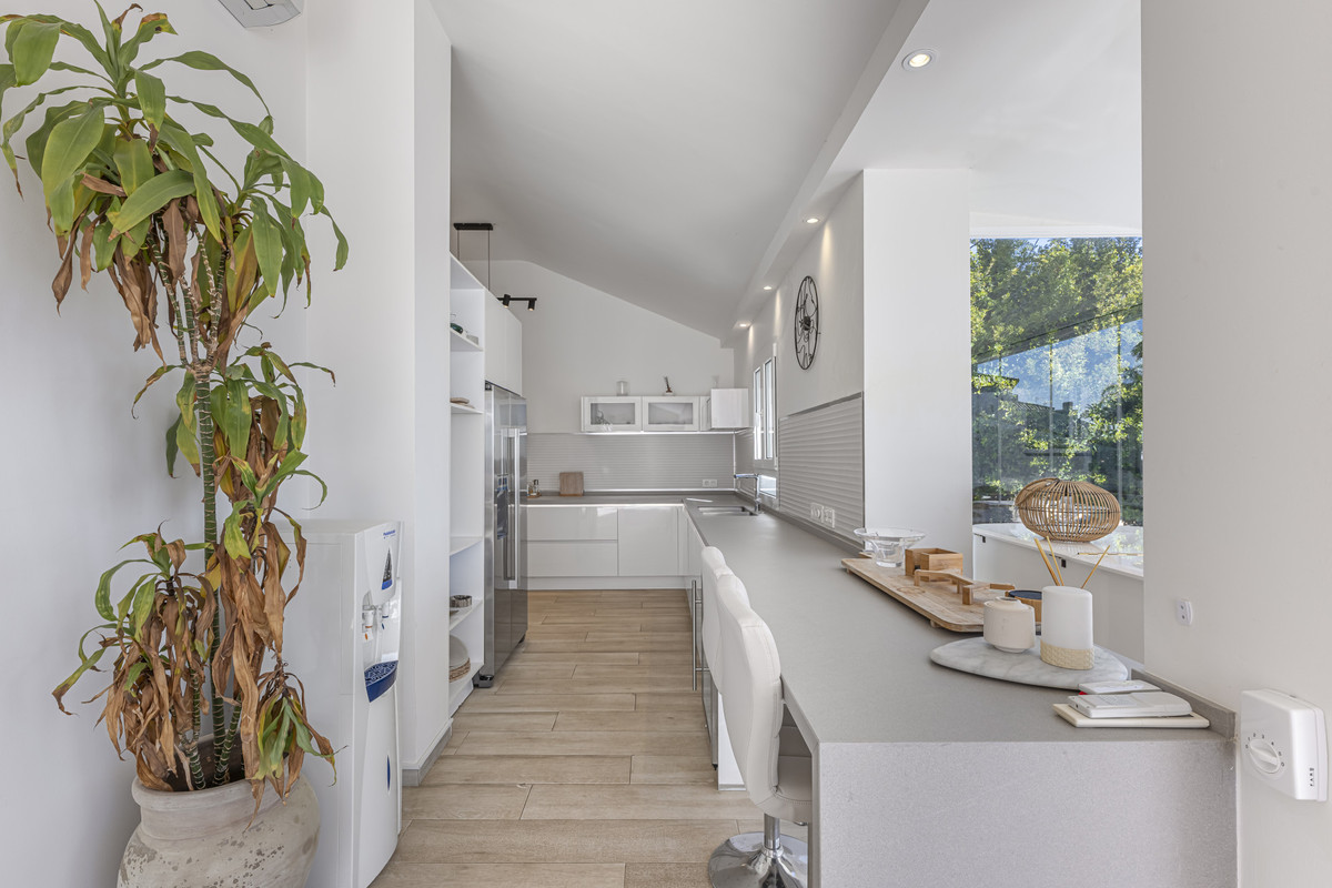 Se vende Villa - Chalet de 6 dormitorios en Costa Del Sol, Málaga, España