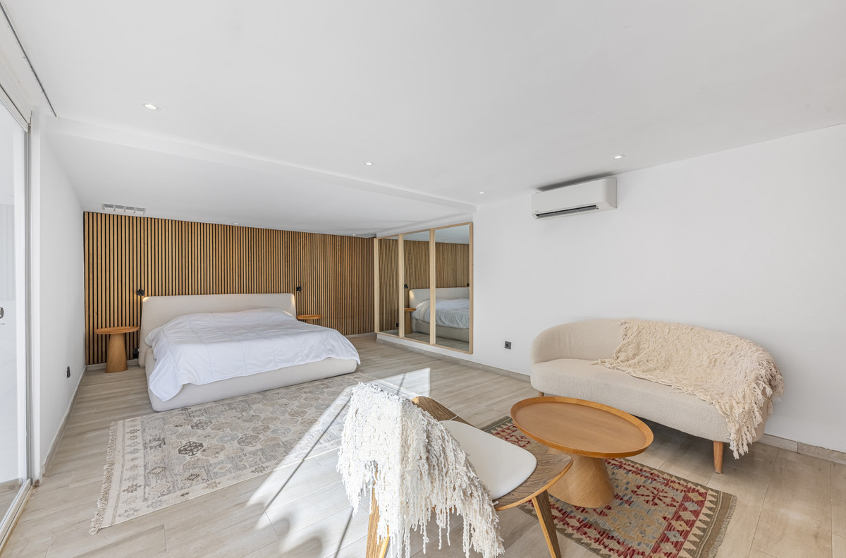 Se vende Villa - Chalet de 6 dormitorios en Costa Del Sol, Málaga, España