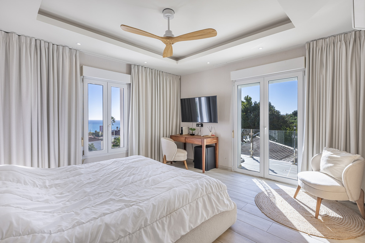 Se vende Villa - Chalet de 6 dormitorios en Costa Del Sol, Málaga, España