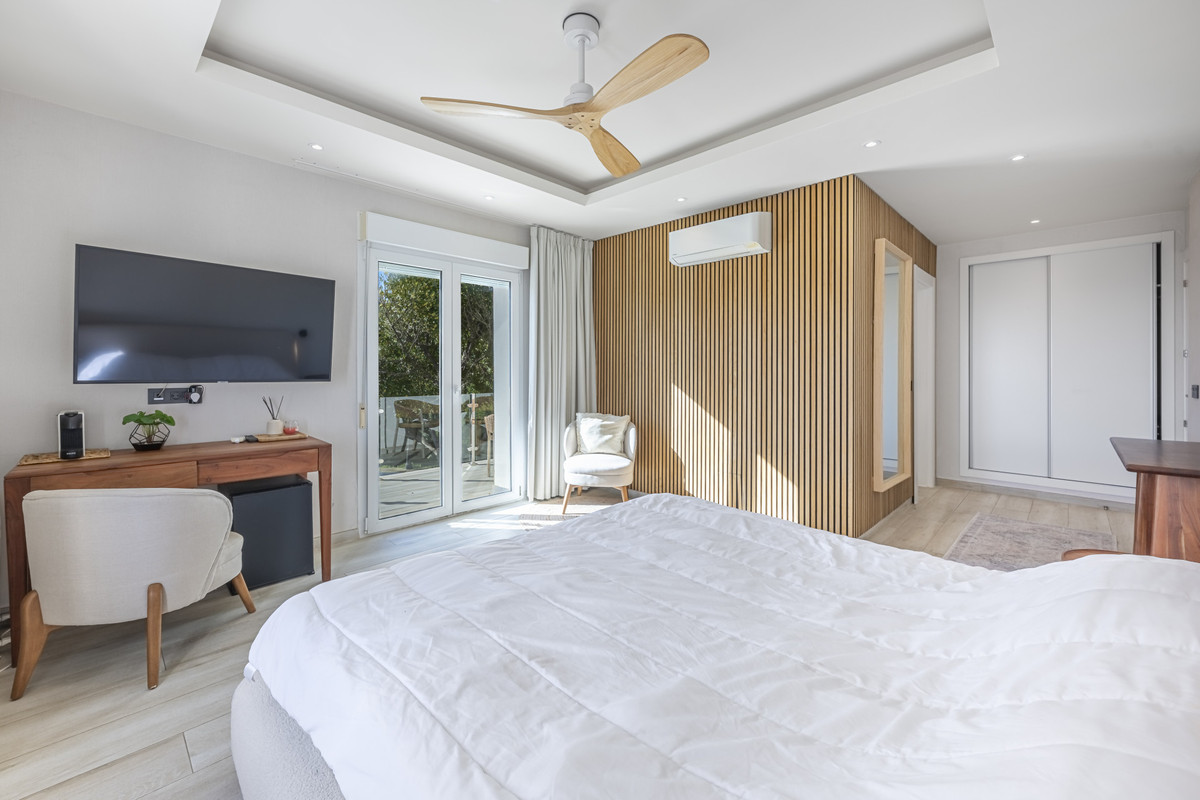 Se vende Villa - Chalet de 6 dormitorios en Costa Del Sol, Málaga, España
