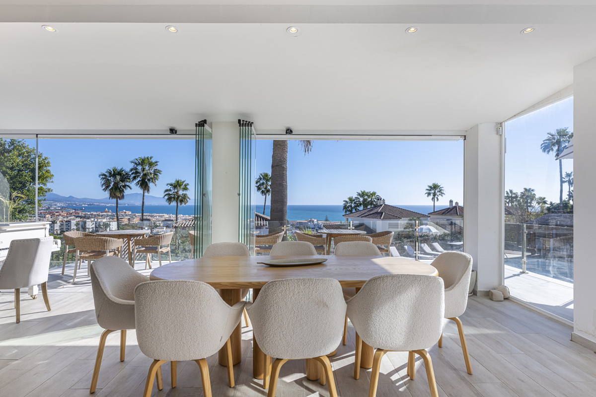 Se vende Villa - Chalet de 6 dormitorios en Costa Del Sol, Málaga, España