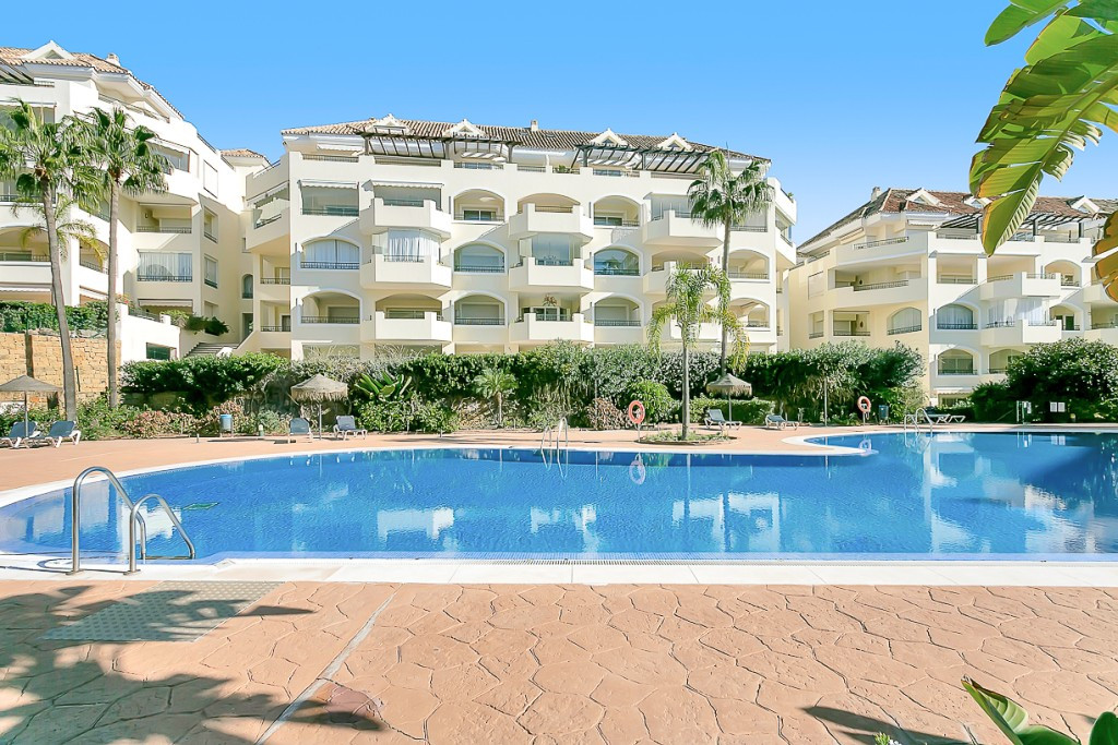3 Bed Apartment for sale in Marbella Costa Del Sol, Málaga, Spain