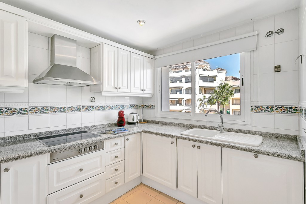 3 Bed Apartment for sale in Marbella Costa Del Sol, Málaga, Spain