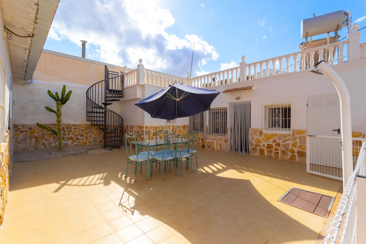 Se vende Adosada de 4 dormitorios en Costa Blanca, Alicante, España