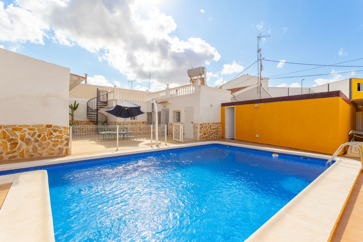 Se vende Adosada de 4 dormitorios en Costa Blanca, Alicante, España