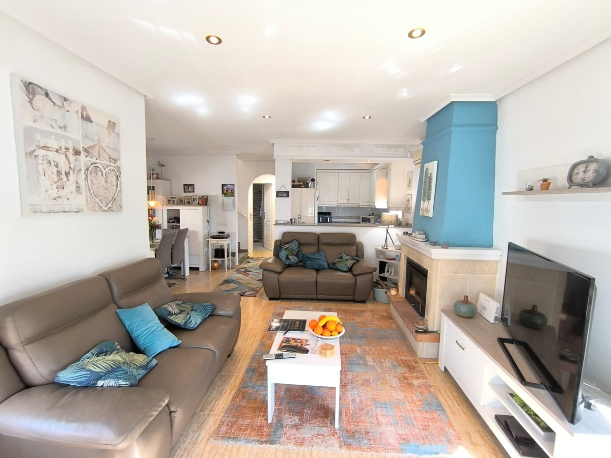 Se vende Villa - Chalet de 3 dormitorios en Costa Blanca, Alicante, España
